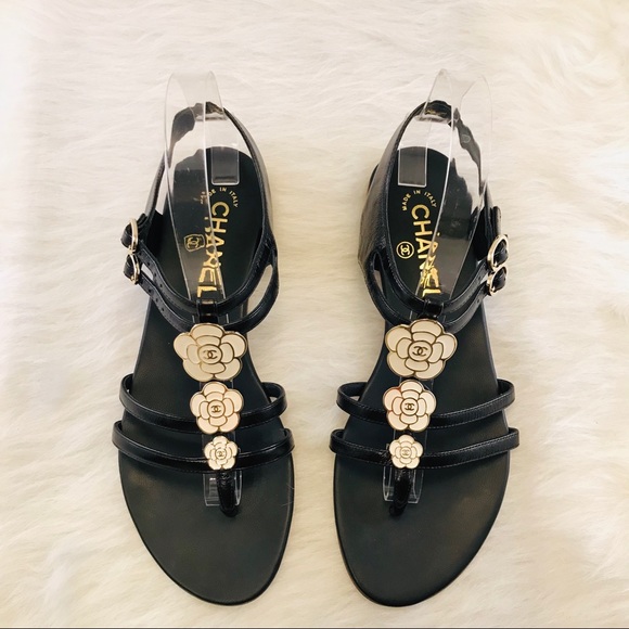 CHANEL Camellia Leather Thong Sandals Black - Picture 5 of 8
